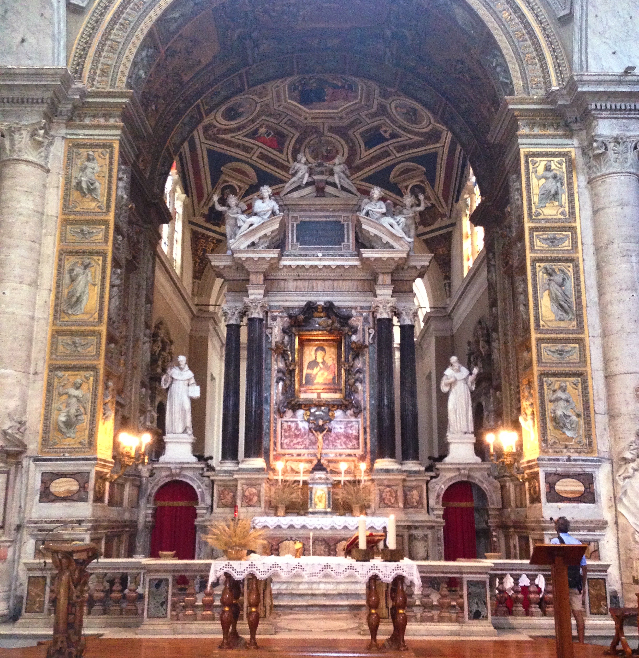 Santamaria_delpopolo