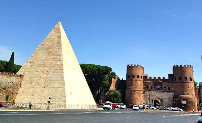 Rome_pyramid