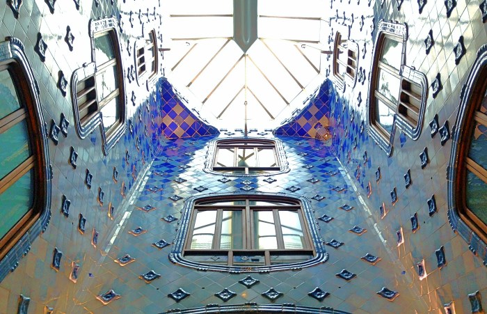CasaBatllo_lightwell