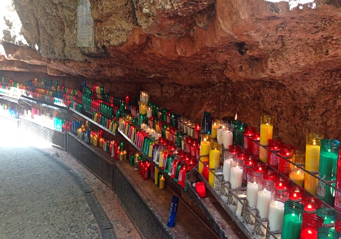 Montserrat_candles