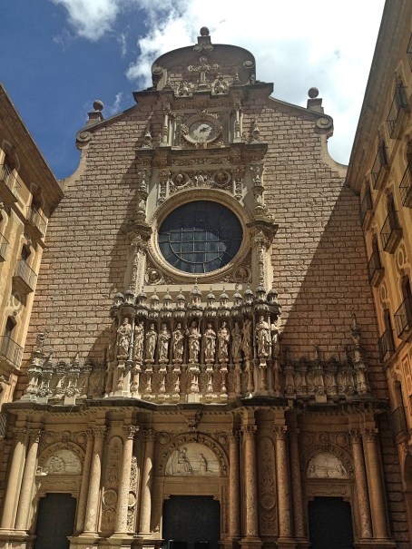 Montserrat_facade