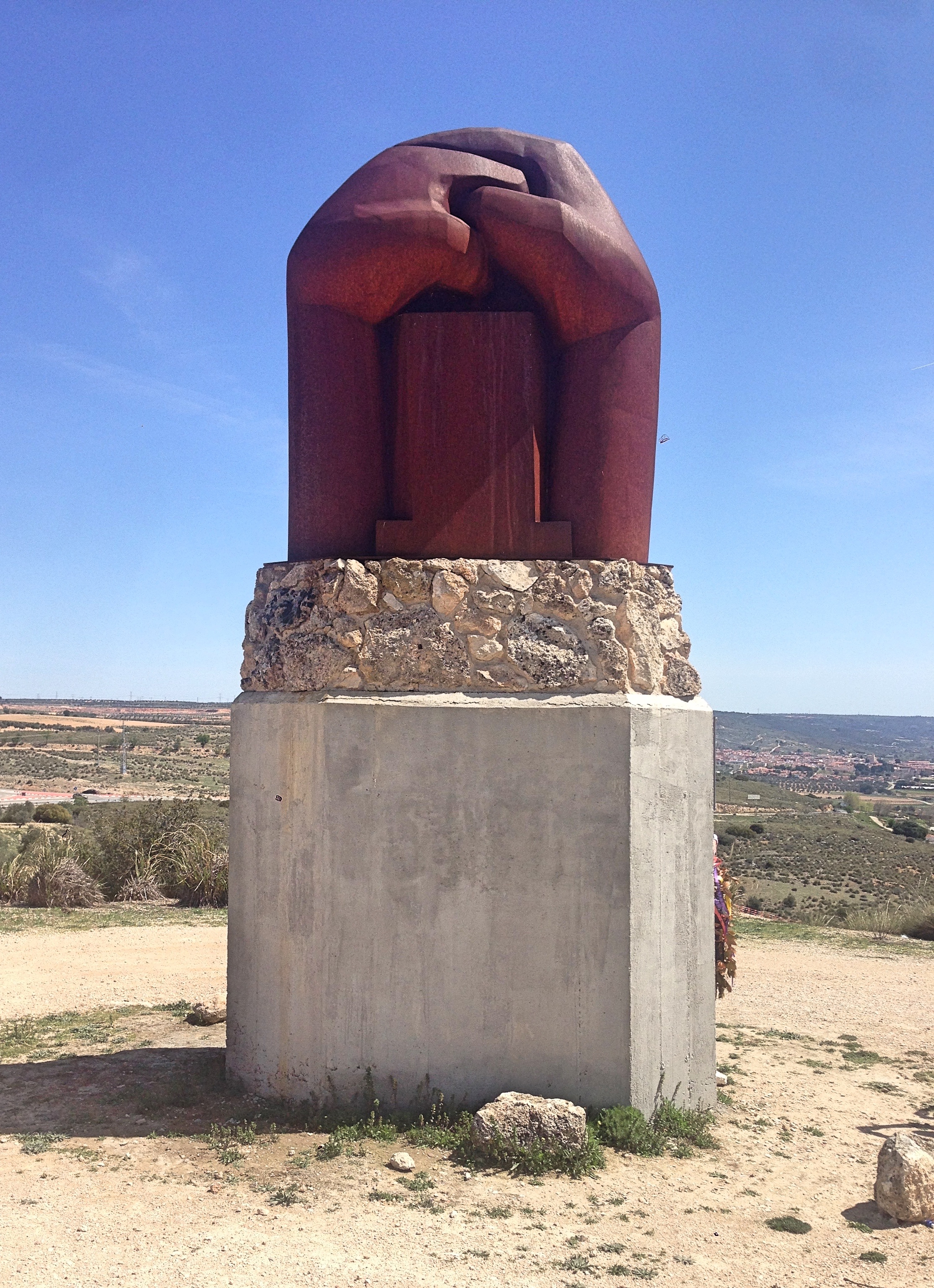 chirino_monument