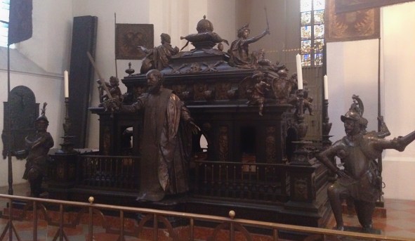 Munich_tombemperor