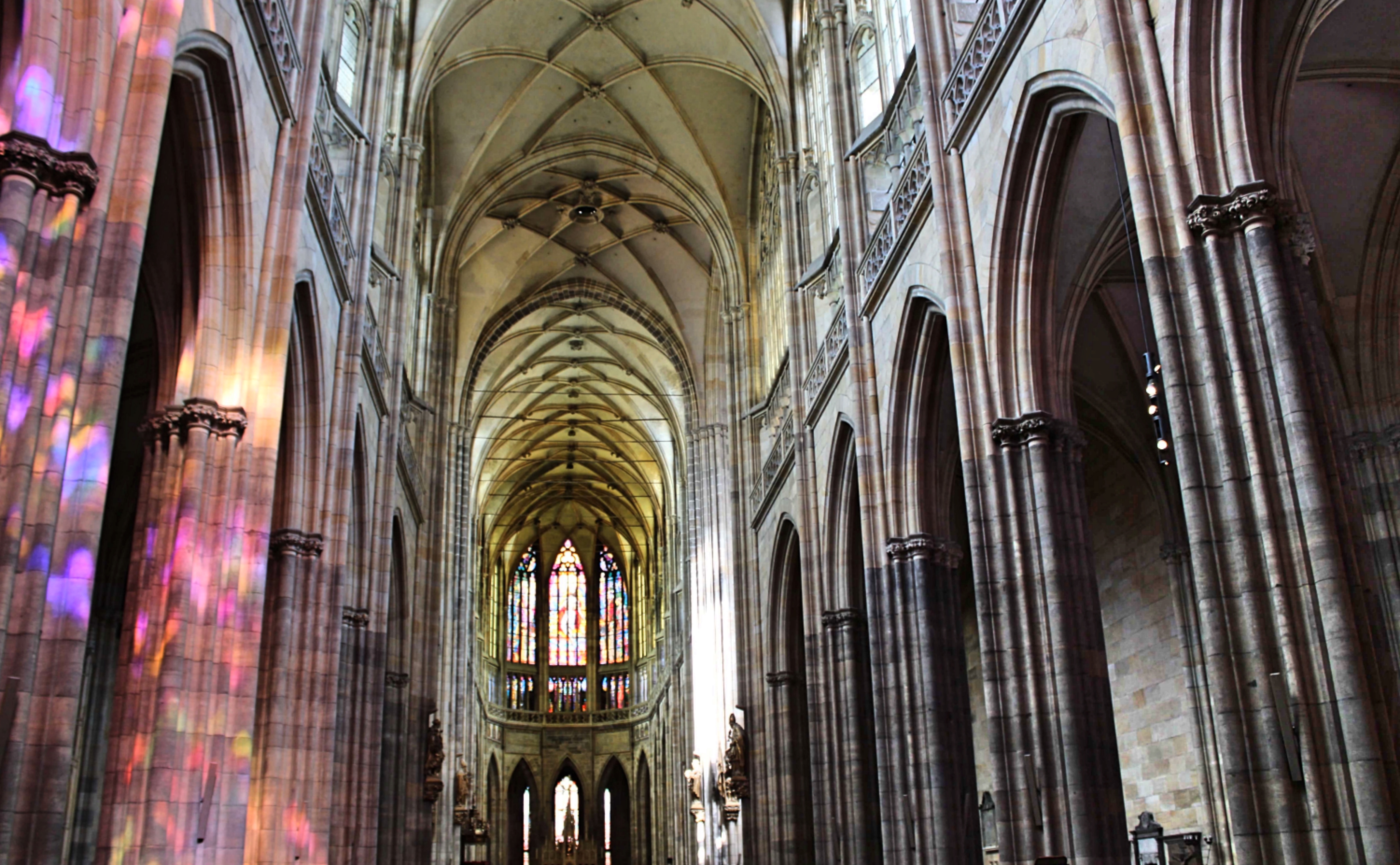 Prague_cathedralinside